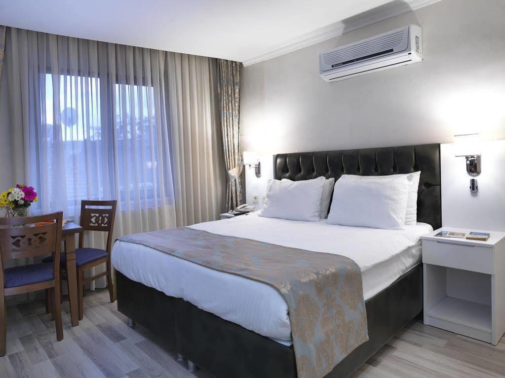 Monarch Hotel Istanbul Exterior photo