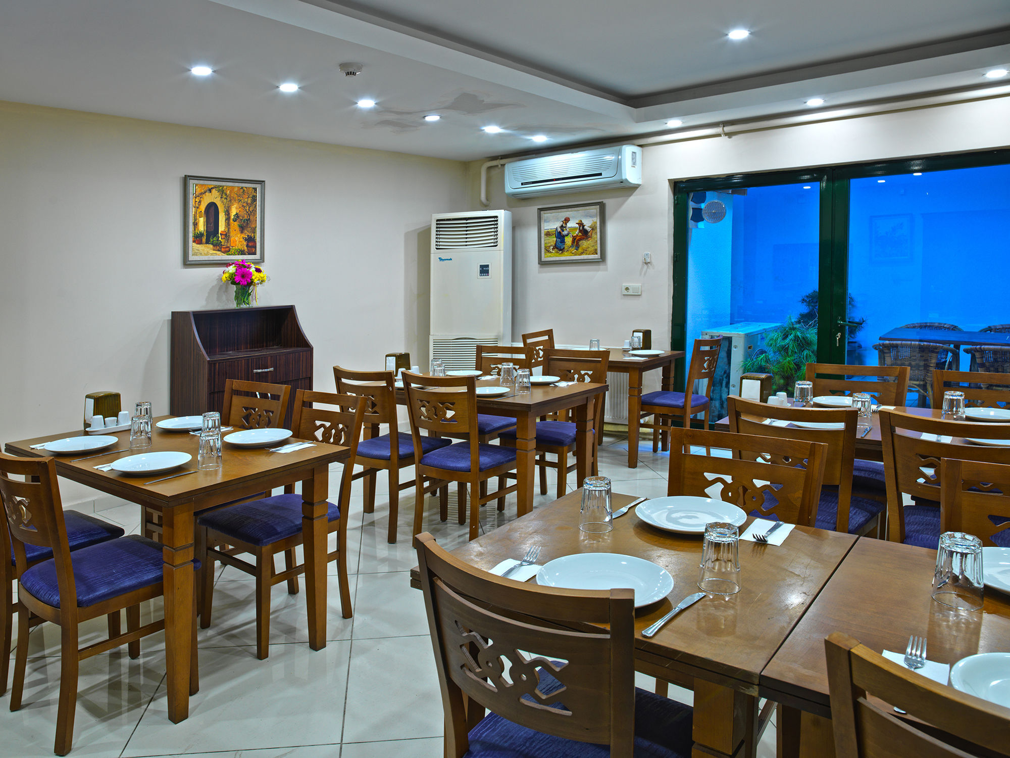 Monarch Hotel Istanbul Exterior photo